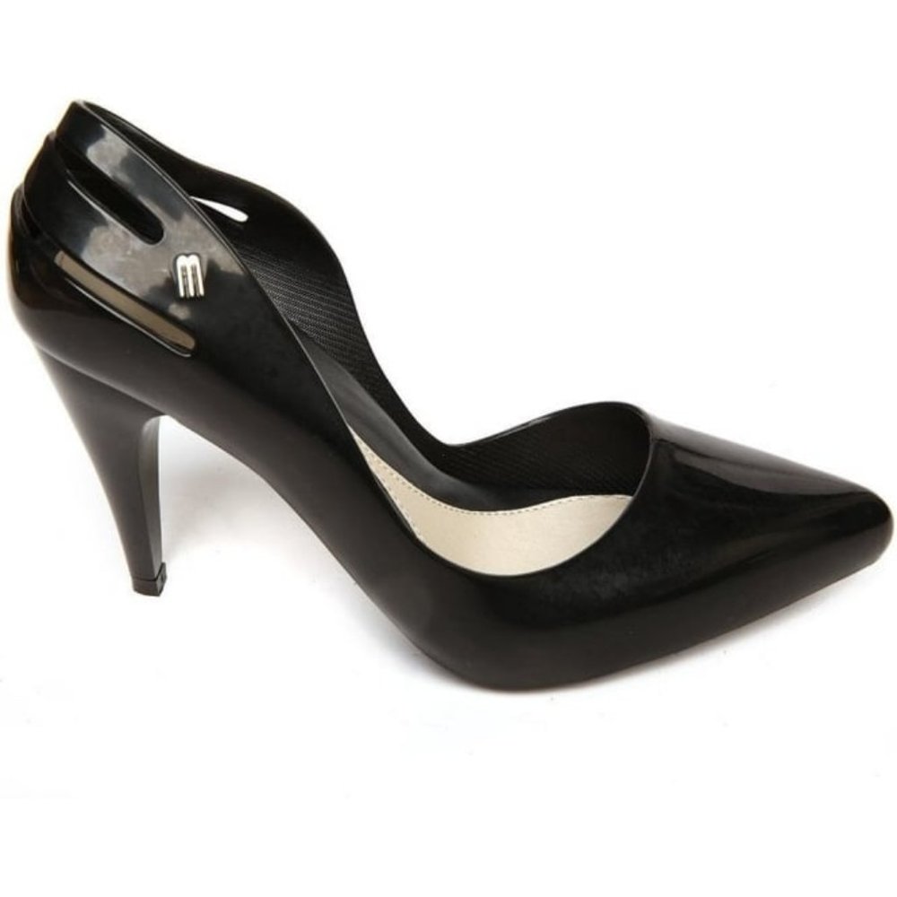 Melissa Classic Heel in Black Gloss - 8